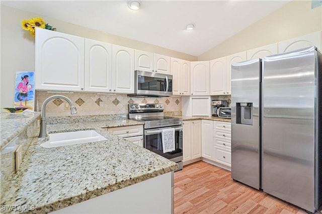 15126 Palm Isle Dr, Fort Myers, FL 33919 - photo 2