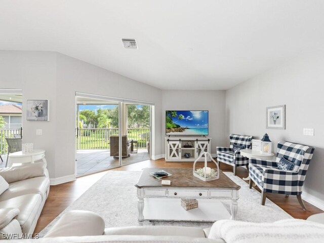 900 Diamond Cir Unit 904, Naples, FL 34110 - photo 10