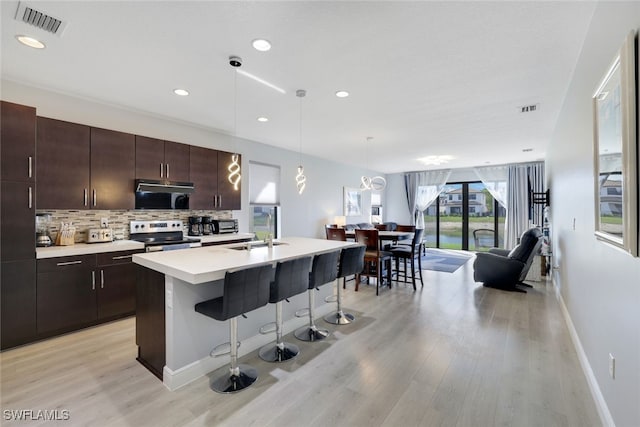 8992 Madrid Cir, Naples, FL 34104 - photo 2