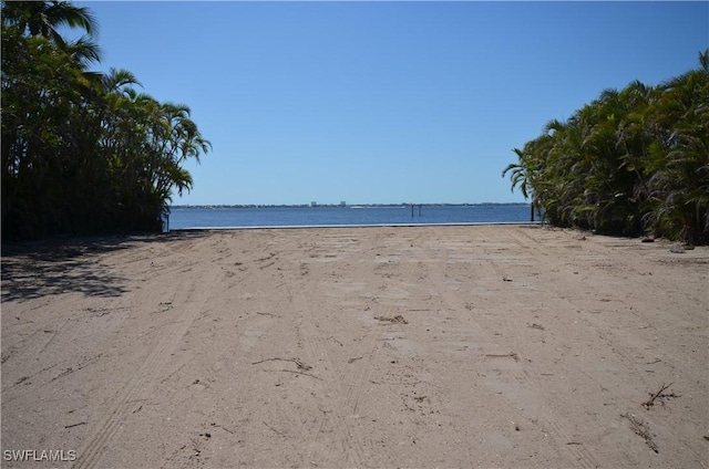 228 Bayshore Dr, Cape Coral, FL 33904 - photo 4