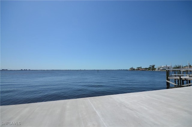 228 Bayshore Dr, Cape Coral, FL 33904 - photo 9