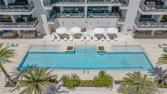 1820 Gulf Shore Blvd N Unit 202, Naples, FL 34102 - photo 4