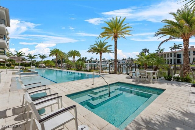 1820 Gulf Shore Blvd N Unit 202, Naples, FL 34102 - photo 38