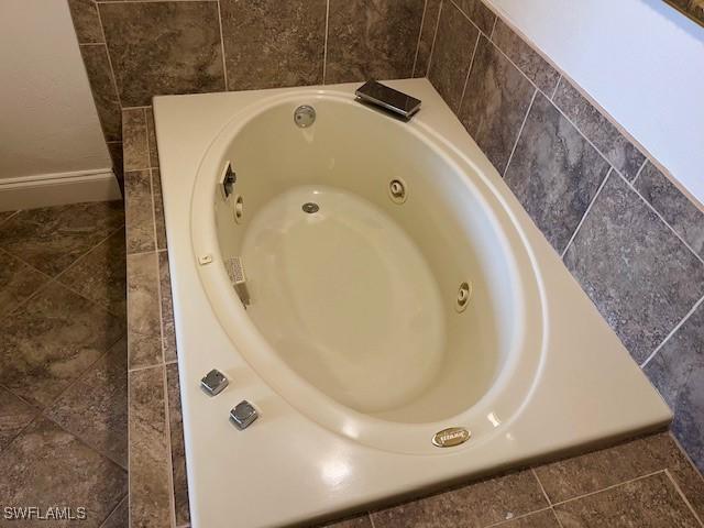 340 Horse Creek Dr Unit 307, Naples, FL 34110 - photo 22