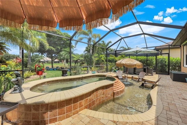 11177 Monte Carlo Blvd, Bonita Springs, FL 34135 - view of pool featuring an in-ground hot tub, a patio, and a lanai