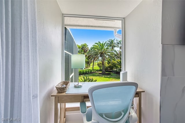 1226 Par View Dr, Sanibel, FL 33957 - office space featuring a textured wall
