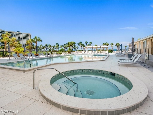 4041 Gulf Shore Blvd N Unit 108, Naples, FL 34103 - photo 32