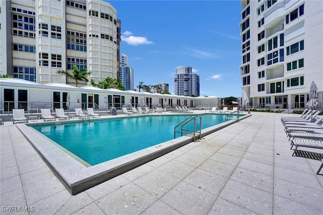 4041 Gulf Shore Blvd N Unit 108, Naples, FL 34103 - photo 31