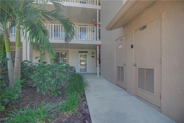 7320 Glenmoor Ln Unit 2105, Naples, FL 34104 - photo 2