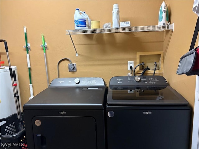 2325 55th Ter SW, Naples, FL 34116 - laundry room featuring washer and clothes dryer