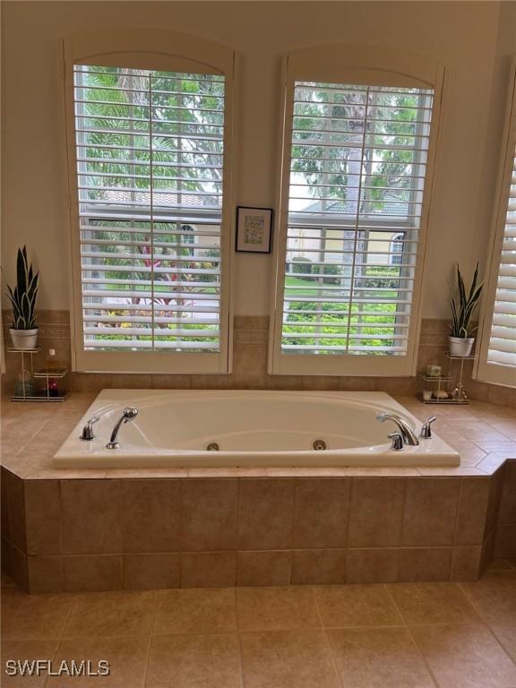 10263 Avonleigh Dr, Bonita Springs, FL 34135 - photo 41