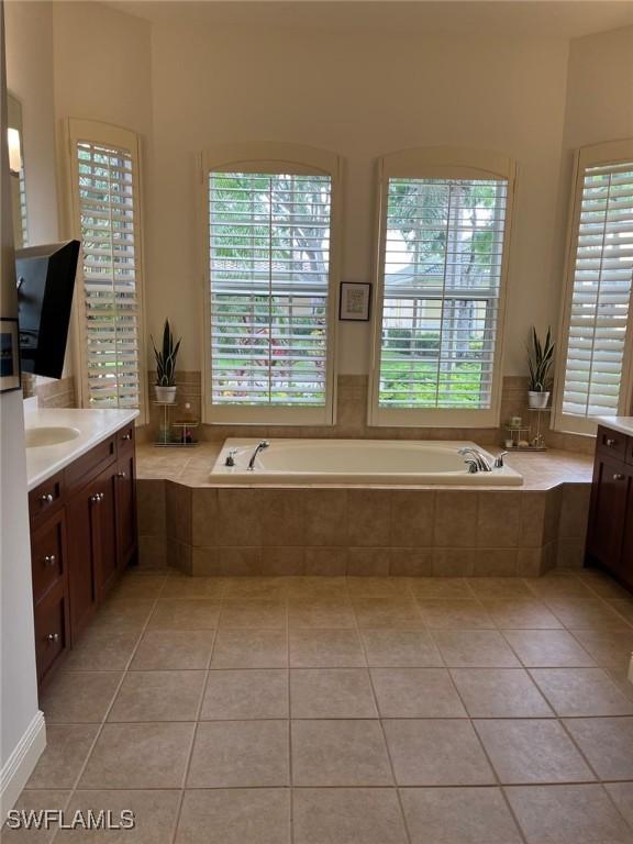 10263 Avonleigh Dr, Bonita Springs, FL 34135 - photo 40