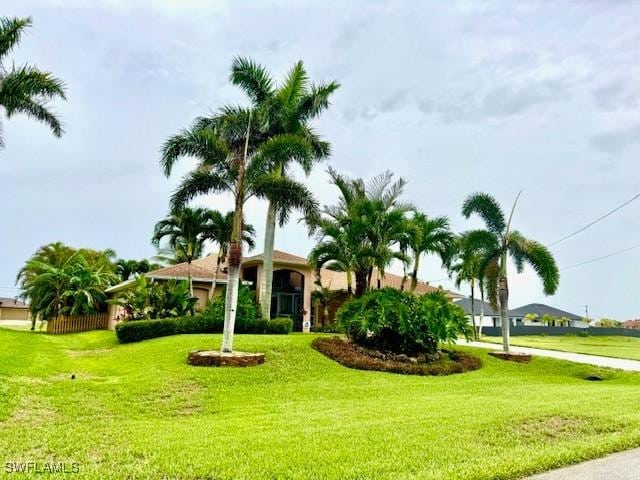 1505 NW 33rd Pl, Cape Coral, FL 33993 - view of front of property featuring a front yard