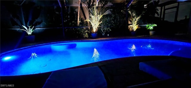 1505 NW 33rd Pl, Cape Coral, FL 33993 - swimming pool with a lanai