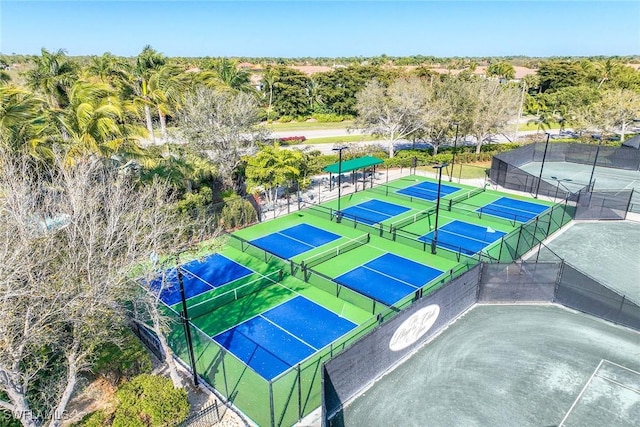 6637 Alden Woods Cir Unit 102, Naples, FL 34113 - view of tennis court