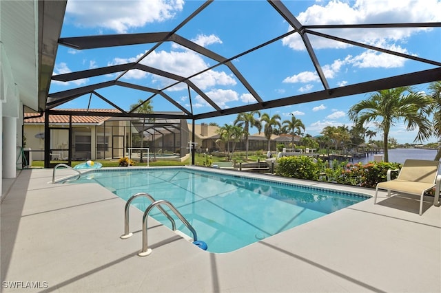 3925 Oasis Blvd, Cape Coral, FL 33914 - outdoor pool with a patio and glass enclosure