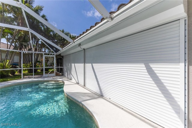 1525 SW 43rd Ter, Cape Coral, FL 33914 - outdoor pool with a lanai