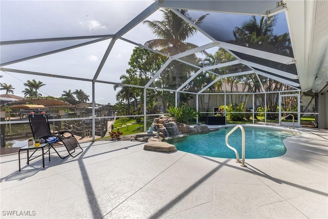 1525 SW 43rd Ter, Cape Coral, FL 33914 - swimming pool with a patio area