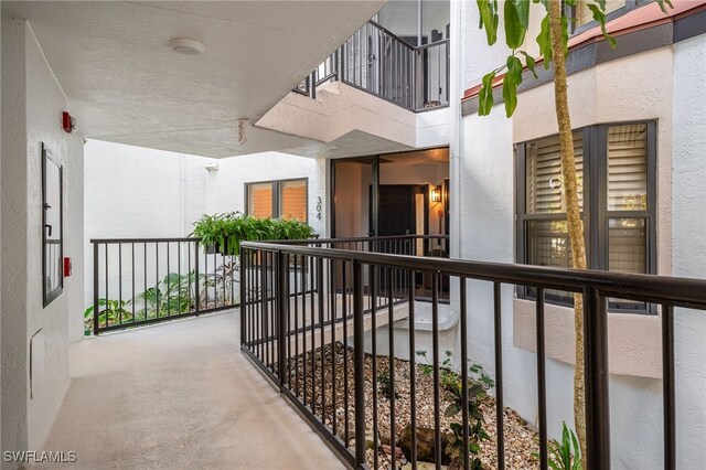 304 La Peninsula Blvd Unit 304, Naples, FL 34113 - photo 4