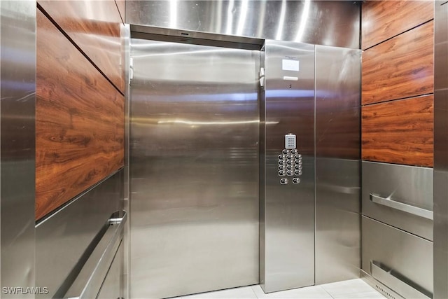 6021 Silver King Blvd Unit 302, Cape Coral, FL 33914 - elevator