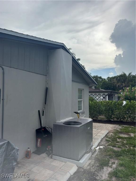 152 Prospect Ave, Fort Myers, FL 33905 - view of property exterior with stucco siding