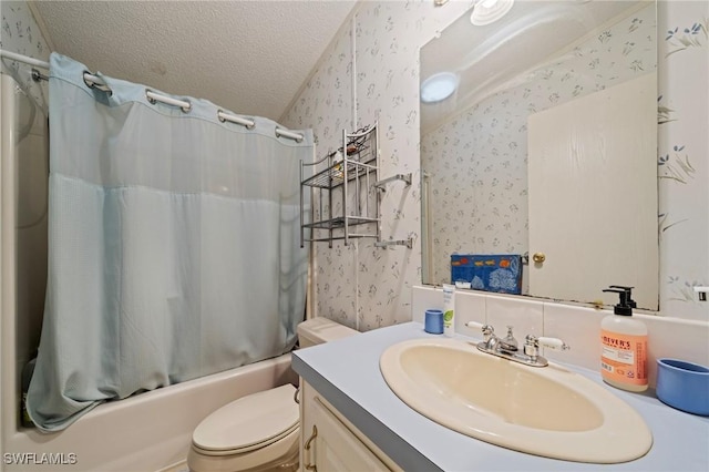 919 Manatee Rd, Naples, FL 34114 - full bathroom with wallpapered walls, shower / tub combo, vanity, and a textured ceiling