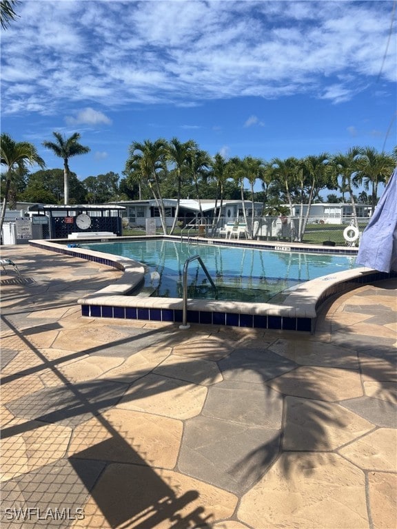 24 Enchanting Blvd, Naples, FL 34112