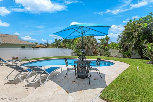 636 98th Ave N, Naples, FL 34108 - view of pool featuring a fenced backyard and a patio area