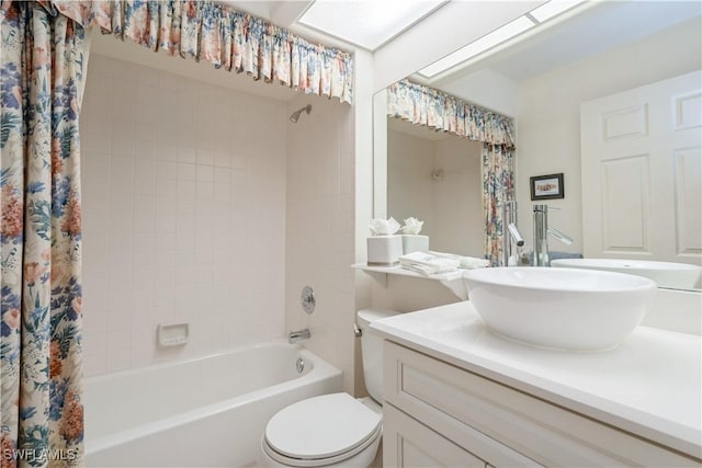 13221 Sherburne Cir Unit 601, Bonita Springs, FL 34135 - full bath with shower / bathtub combination with curtain and vanity