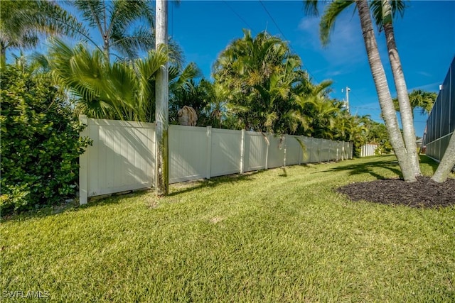 2102 SW 47th St, Cape Coral, FL 33914 - view of yard