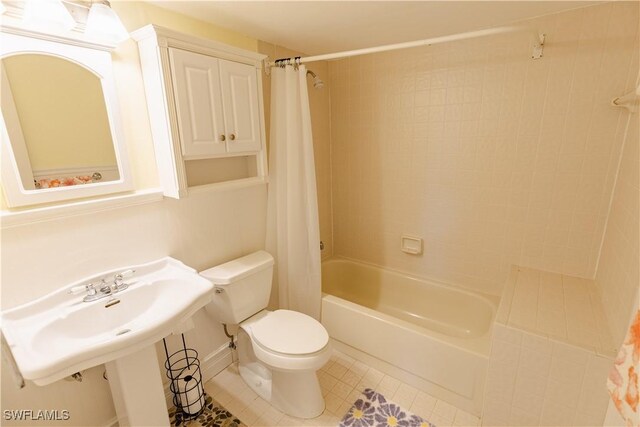 3052 Kings Lake Blvd Unit 7554, Naples, FL 34112 - full bathroom with shower / bathtub combination with curtain and tile patterned flooring