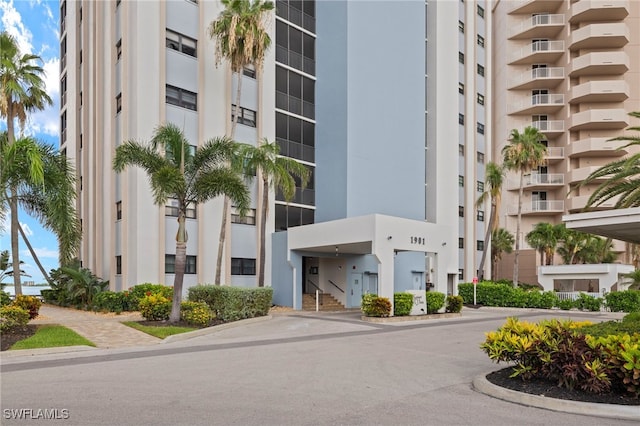 1901 Clifford St Unit 202, Fort Myers, FL 33901 - view of apartment building / complex