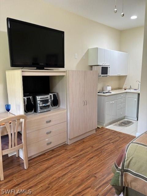 25000 Tamiami Trl E Unit C128, Naples, FL 34114 - photo 5