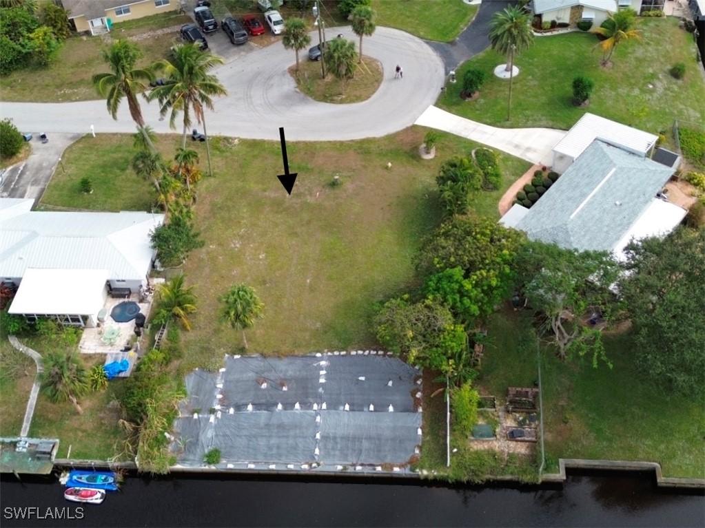 995 April Ln, North Fort Myers, FL 33903 - photo 2