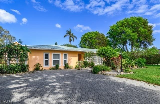 737 Mooring Line Dr, Naples, FL 34102 - photo 2