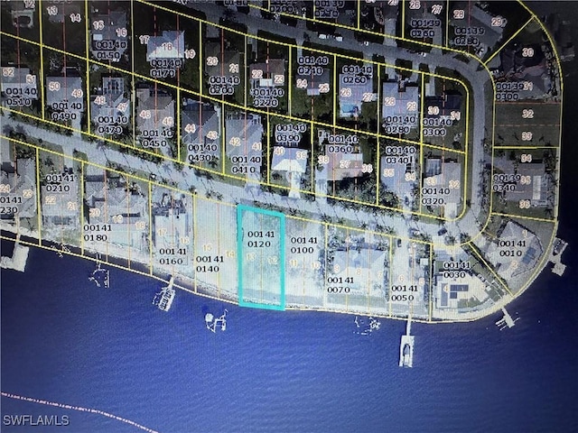 648 Coral Dr, Cape Coral, FL 33904 - photo 4