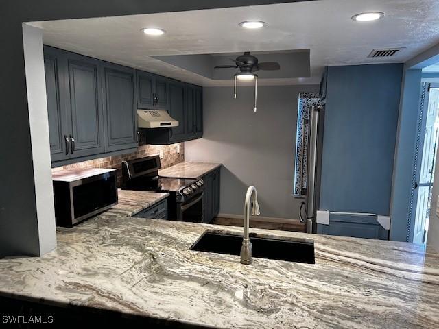 960 Palm View Dr Unit 111, Naples, FL 34110 - photo 3
