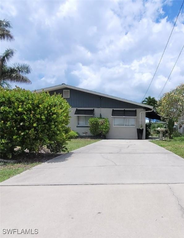 9 Pelican St W, Naples, FL 34113 - photo 1