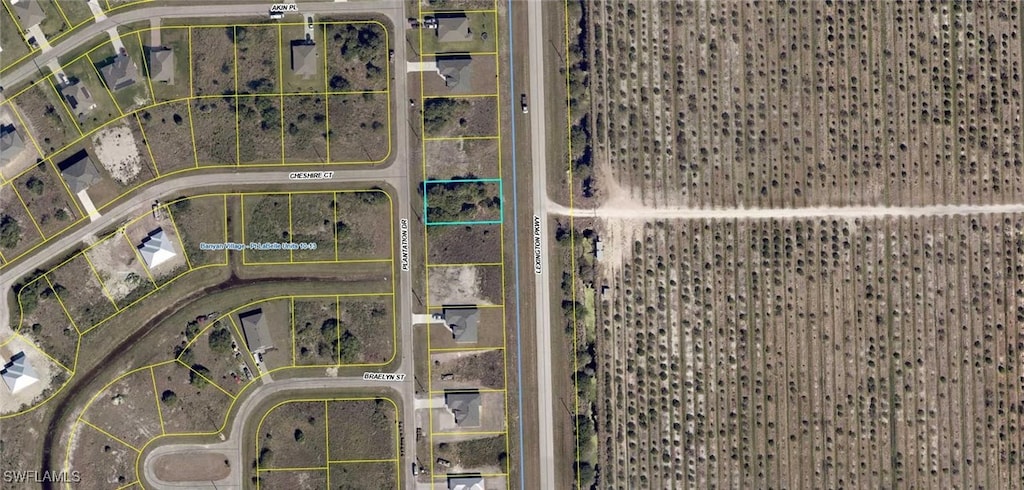 166 Plantation Dr, Labelle, FL 33935 - photo 2