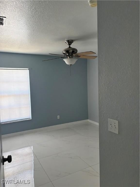 Listing photo 3 - caption unavailable