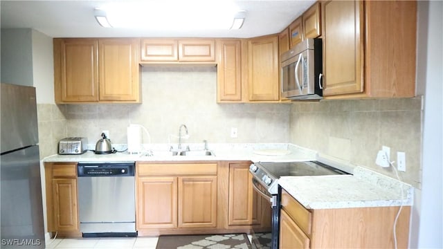 2201 Coronet St, Fort Myers, FL 33907 - photo 14