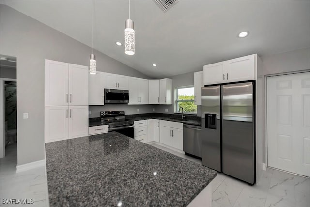 3318 Clearview Cir, Labelle, FL 33935 - photo 9