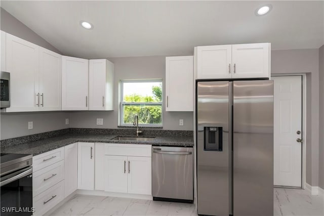 3318 Clearview Cir, Labelle, FL 33935 - photo 14