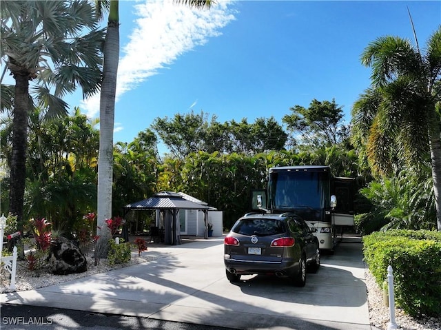 10019 Ramblewood Ct, Fort Myers, FL 33905 - photo 2