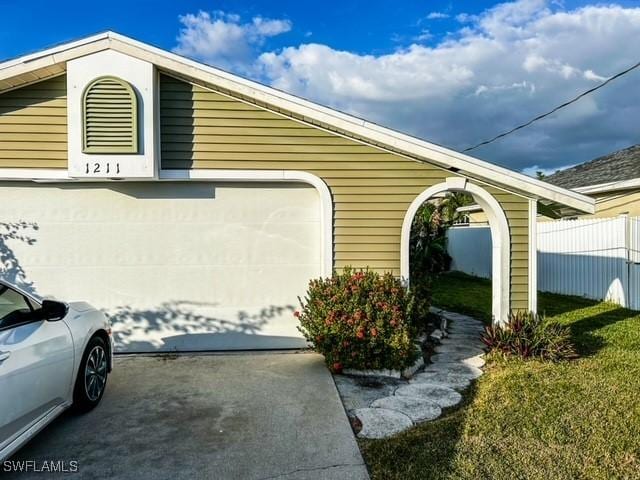 1211 SE 6th Ter, Cape Coral, FL 33990 - photo 4