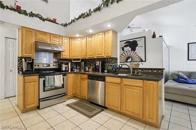 15270 Cricket Ln, Fort Myers, FL 33919 - photo 3