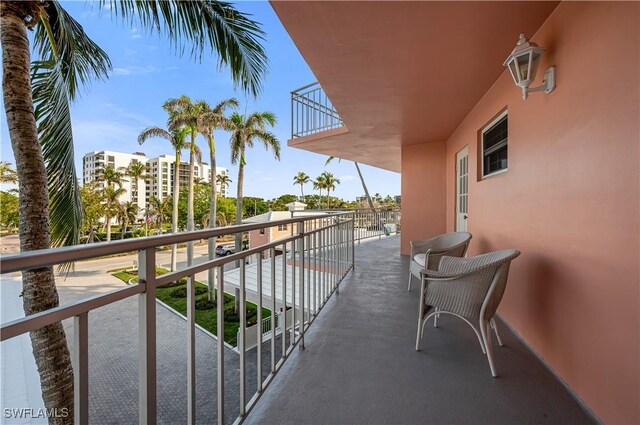 2401 Gulf Shore Blvd N Unit 33, Naples, FL 34103 - photo 15