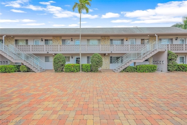 1686 Blue Point Ave Unit B9, Naples, FL 34102 - photo 2