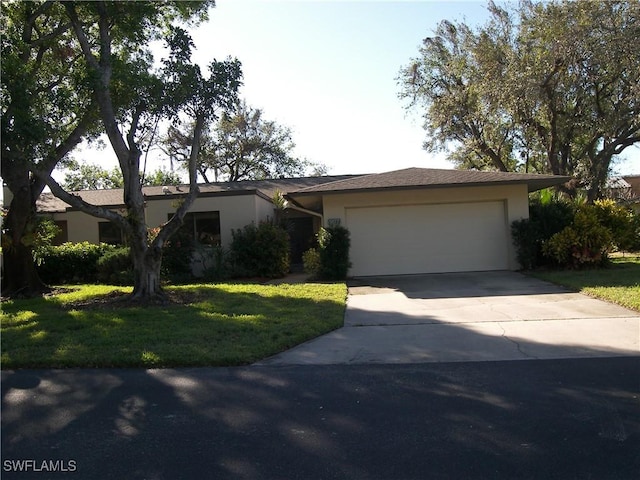 5877 Wyldewood Lakes Ct, Fort Myers, FL 33919 - photo 1