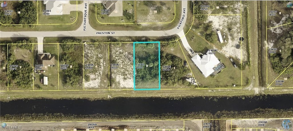 320 Preston St, Lehigh Acres, FL 33974 - photo 2